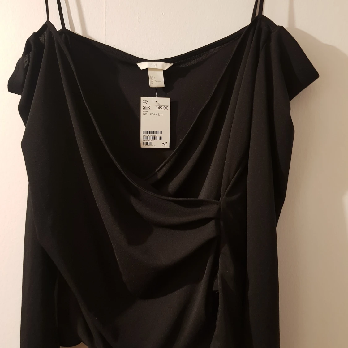 NY svart Off shoulder topp stl M L - 90