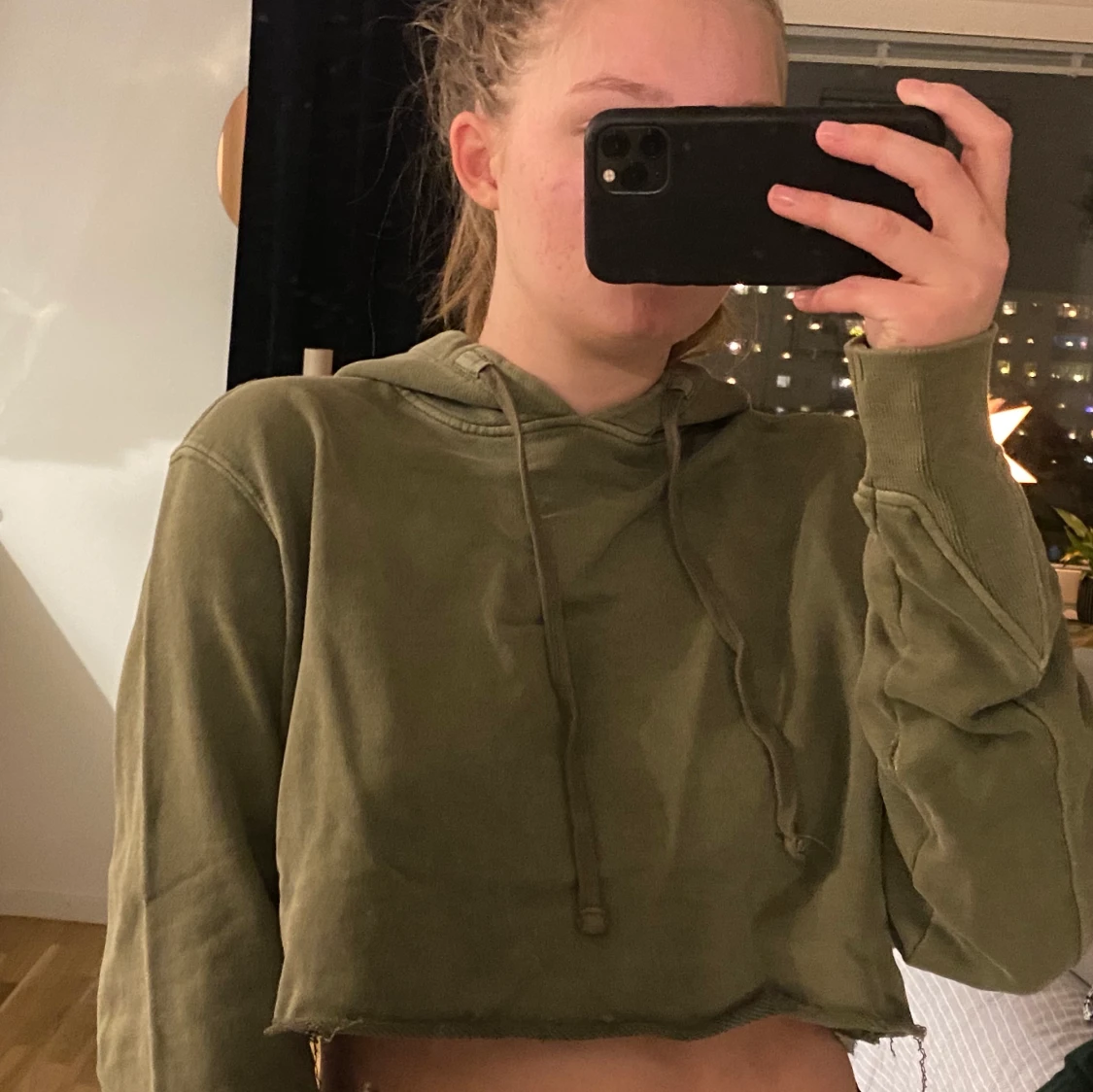 cropped hoodie