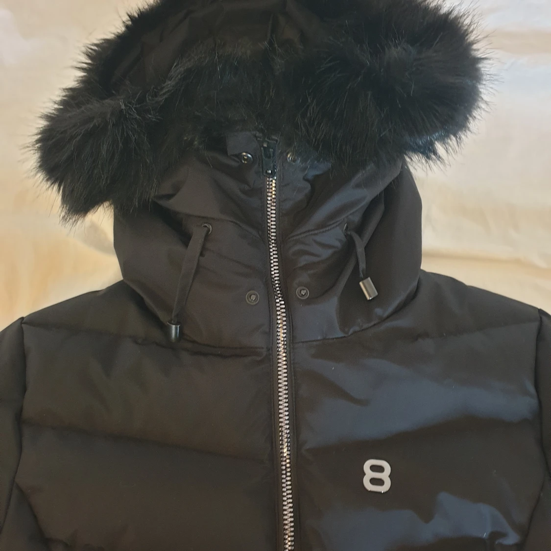 Svart dunjacka  - 90