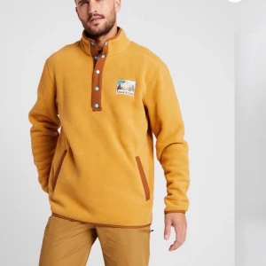 Burton fleece  - Superfin fleece från förra året som är hur skön som helst!! Tyvärr kommer den inte till användning och är bara använd någon gång ☹️☹️