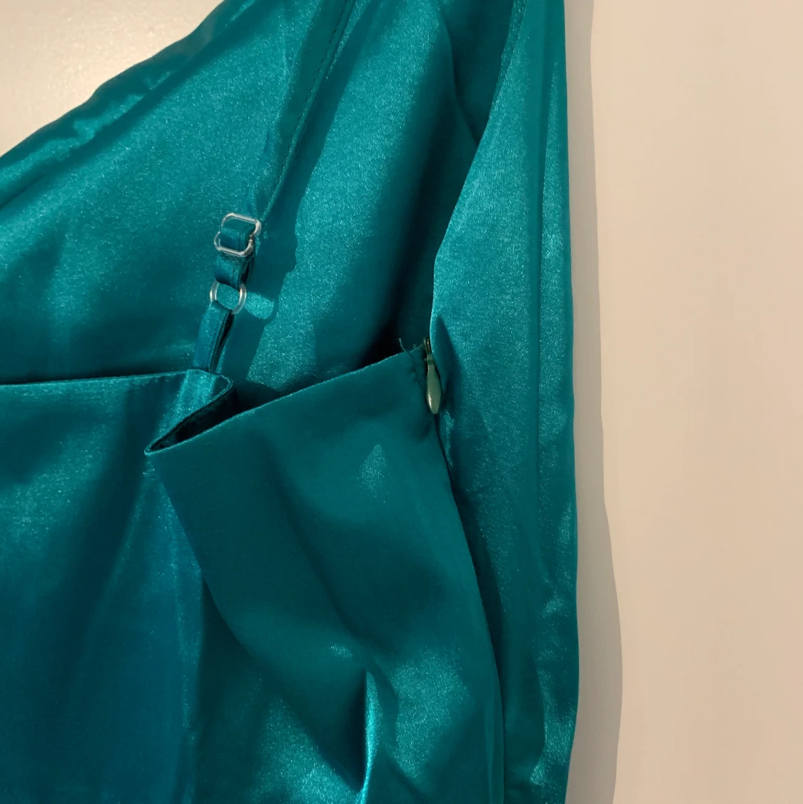 Grön silkes klänning - 90