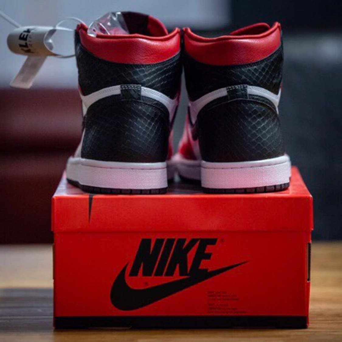 Air Jordan 1 High Satin Snake Chicago - 90