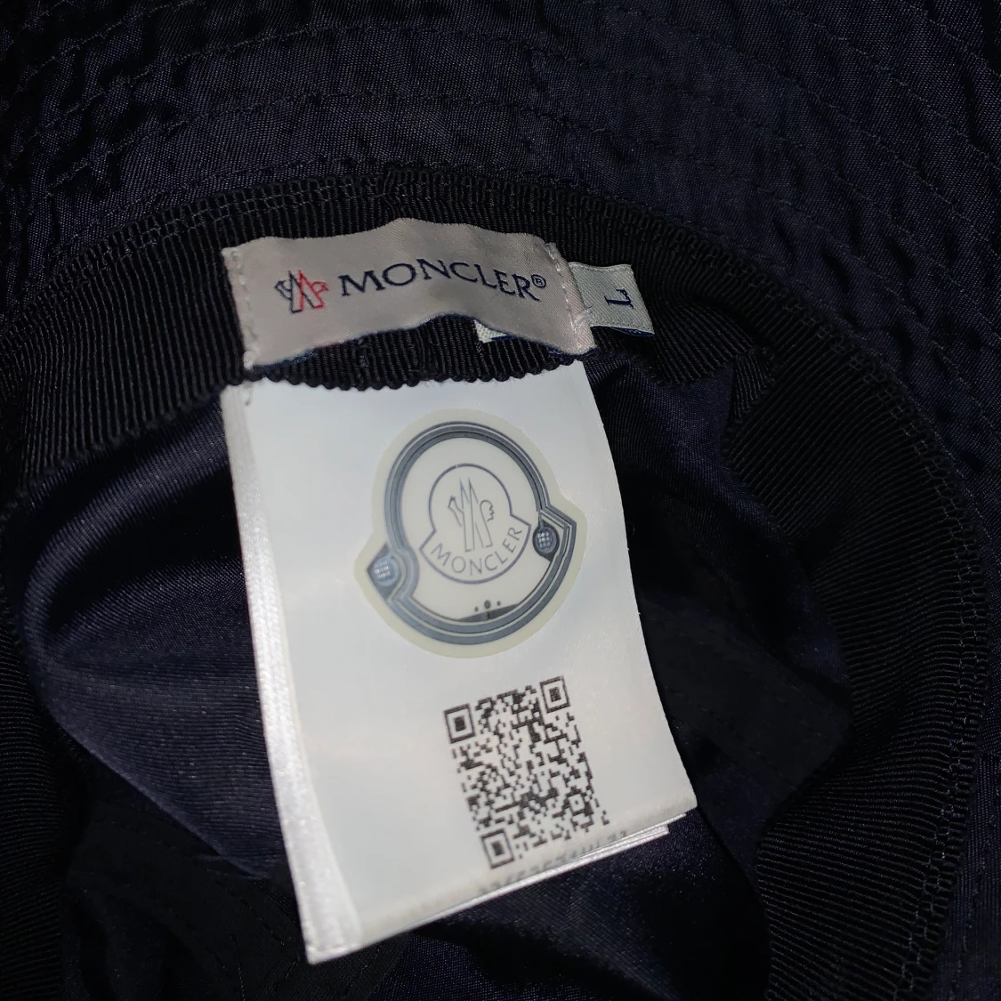 Monclear hatt storlek L - 91