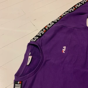 Fila tröja - Oanvänd populär fila tröja! 💞💞 färger stämmer bäst på sista bilden!