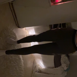 byxor - tights vet inte vart i från strl xs 10kr vet inte vad som hände med den andra bilden men ifall någon är intresserad kan jag skicka bättre bilder
