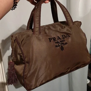 M - Äkta Prada Brad Embroidery Hondbag Nylon Tote bag B30xH23xD14 cm