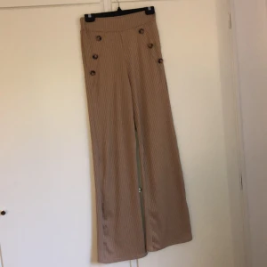 Mjukisbyxor från boohoo  - Nästan oanvända, säljer på grund av för små för mig. Bra kvalitet