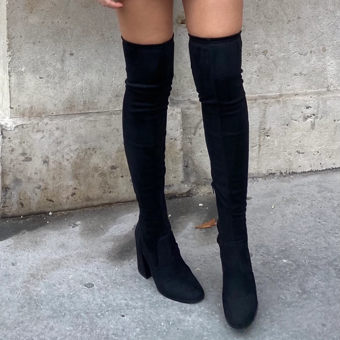 THIGH HIGH BOOTS