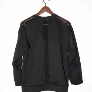 - Super snygg mesh sweatshirt. 
