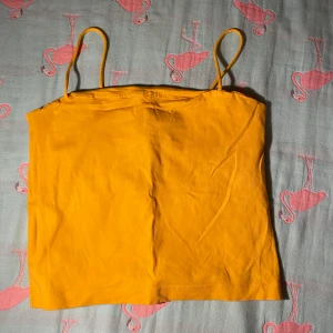 Ginatricot - Super fina linne med storlek m från ginatricot. Har använt de tre gånger Max. Kostar 30/styck