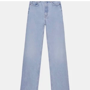 Zara jeans - Oanvända jeans från zara som är avklippta till att passa mig som är 167