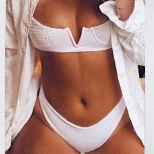 LAHANA SWIMWEAR - Vit fin bikini från Lahana Swimwear! Mina bilder! 