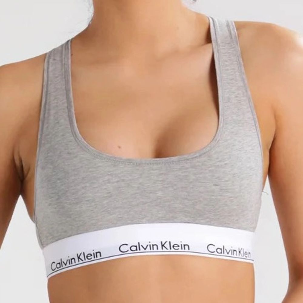 Calvin Clein topp - Calvin Klein | Plick Second Hand
