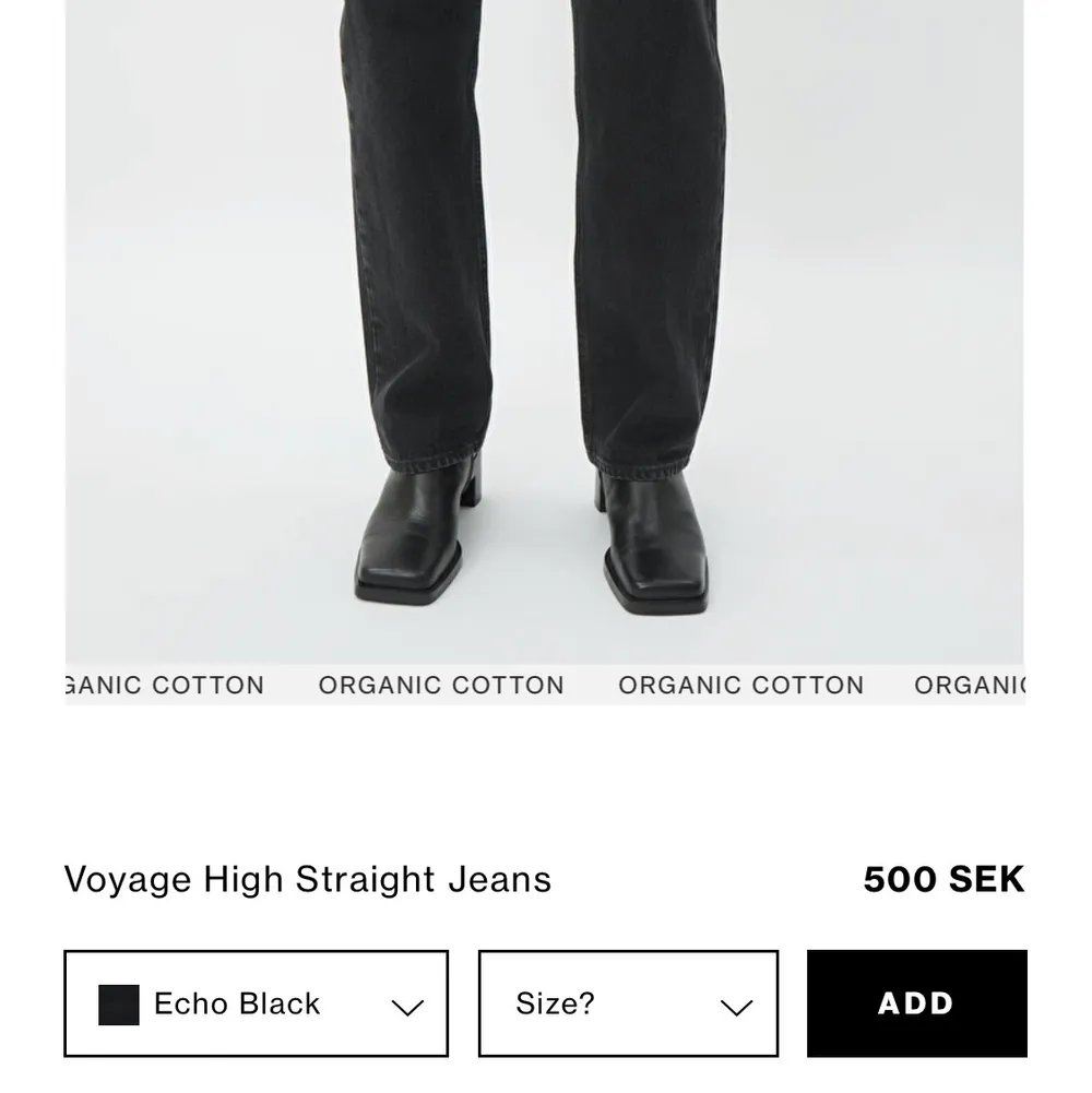 säljer ett par svarta straight jeans från weekday i modellen voyage som tyvärr börjar bli för små för mig😢 24 i midjan men passar mig som brukar ha 25 i jeans. fint skick! nypris 500kr, skriv vid intresse💖💖. Jeans & Byxor.