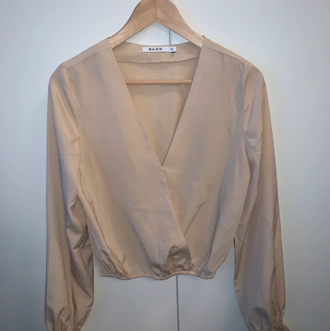 Blus NA-KD