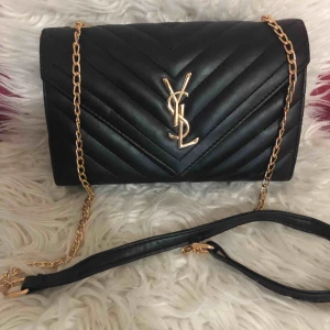  - helt ny väska och bra kvalitet  för 500kr 17*24