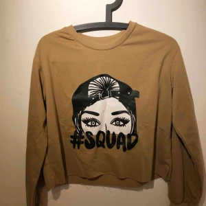  - Helt oanvänd tröja från Shein.  Köparen står för frakt!