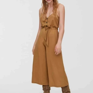  - fin jumpsuit för sommaren, har endast tagit på mig den en gång.