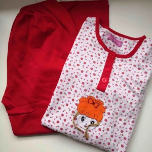  - Mjuka och varma pyjamas. Storlek M från barn avdelningen