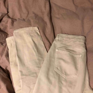  - Snygga ljusa mom jeans från gina! 💗