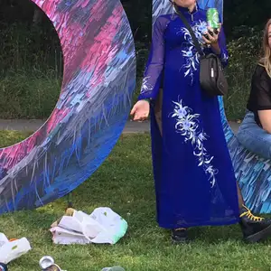 Fet partydress! I superbra skick, men nu vill jag att nån annan ska få festivala i den! Kan mötas upp i Malmö/gbg, annars står köparen för frakt.