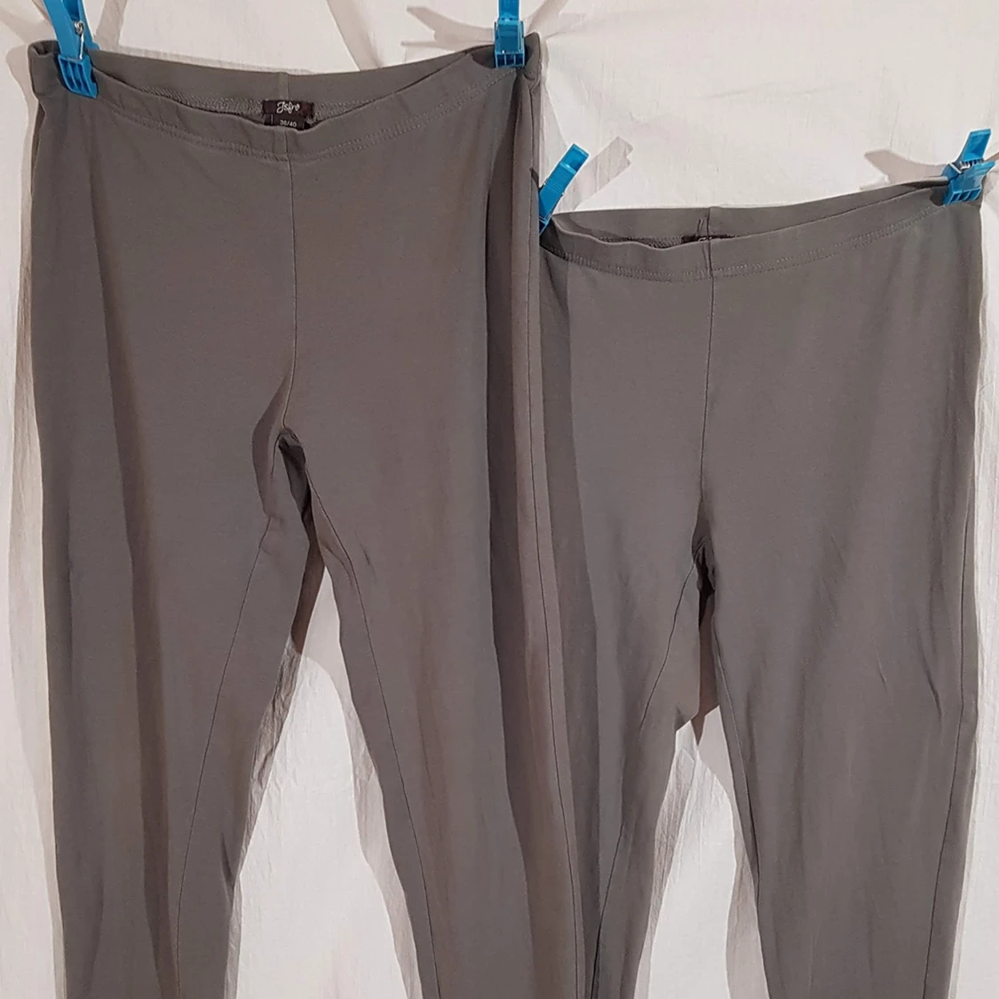 2 par gråa leggings 38/40 jsfn - 90