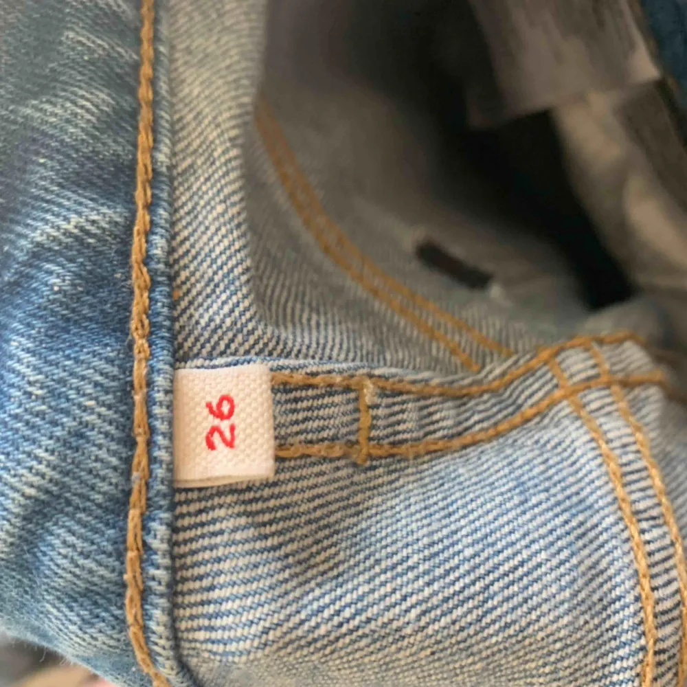 Säljer dessa superfina Levi’s Jeansen i storlek 26. Inget att anmärka på. Jeans & Byxor.