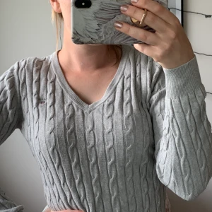 Gant tröja virkad - Super snygg virkad gant tröja. Super fint skick, ej använd! 