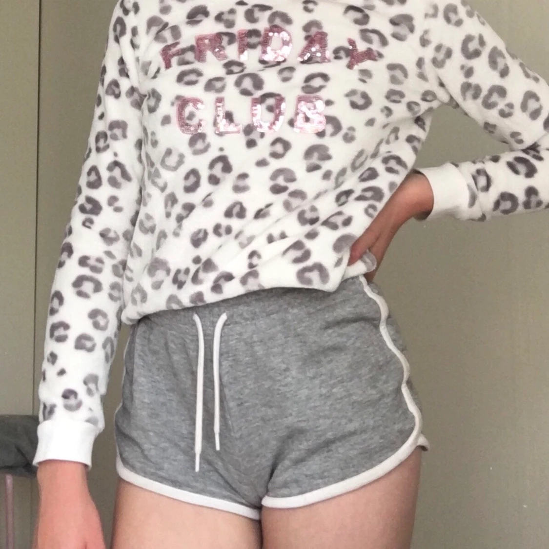 Tjockare tröja leopardtröja 🐆🤍