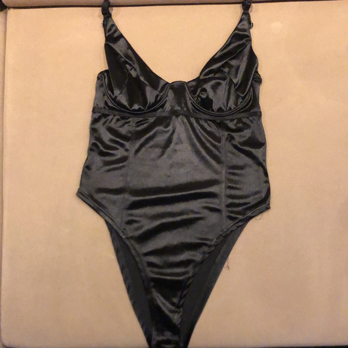 Boohoo body, storlek 16 - 90