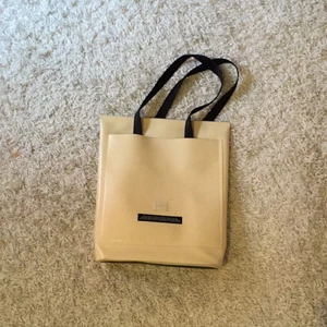  - Vattentät väska från Eytys 