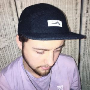  - Min pojkvän söker ny ägare till hans älskade five panel-keps. Av märket Lakai i mycket bra skick 🔥 

❗️Föredrar swish ❗️


FRI FRAKT 💌