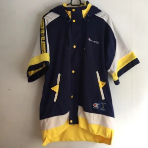  - Kortärmad Champion Hoodie