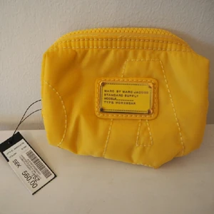  - Liten fin necessär,oanvänd med lappar kvar