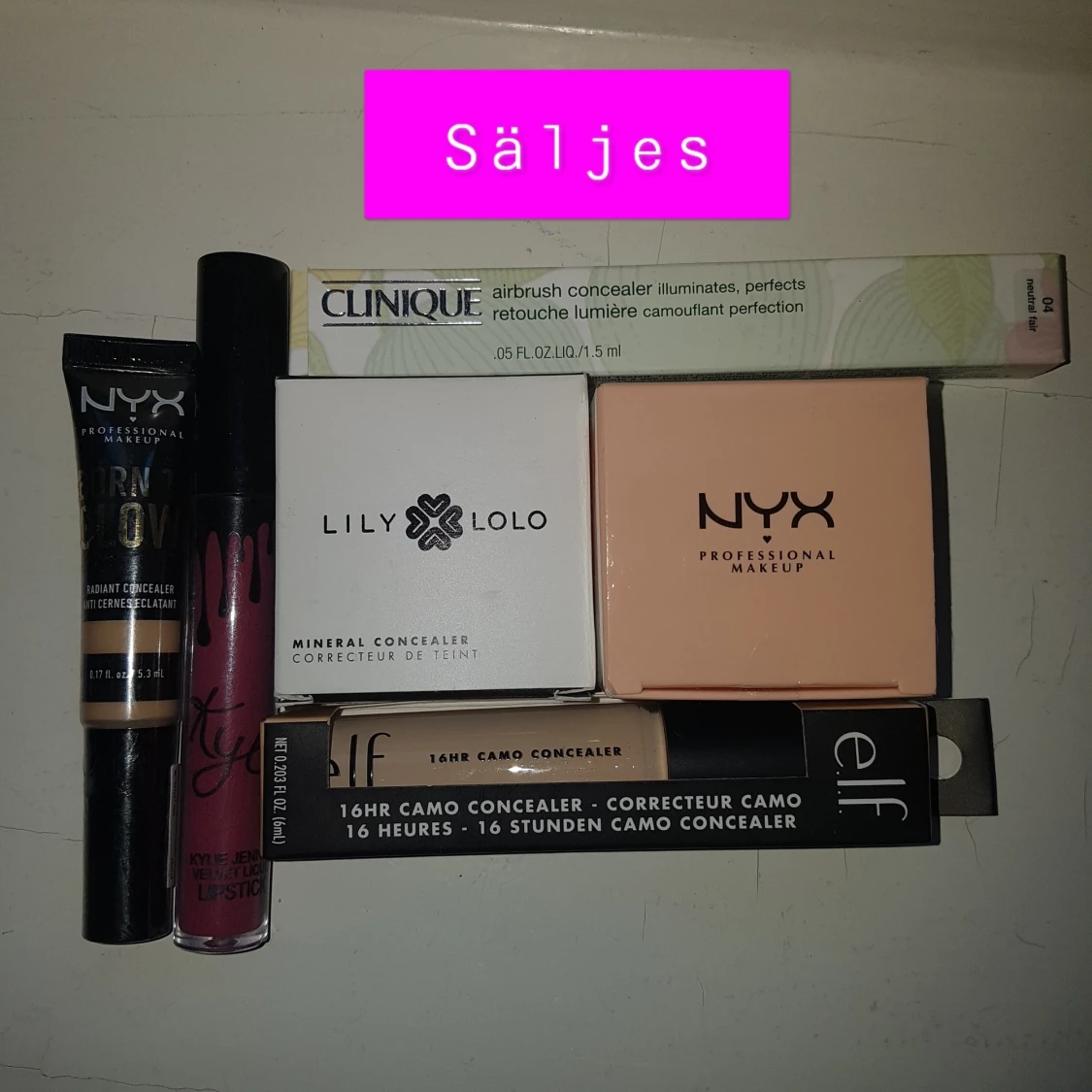 Märkessmink,ansiktsmasker,silverring m glassten. - 90