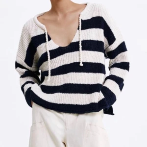 Sweatshirt från Zara - Superfin! Storlek S, stor i storleken