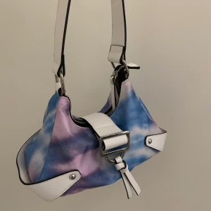 Väska från asos  - Snygg retro väska från Asos! 