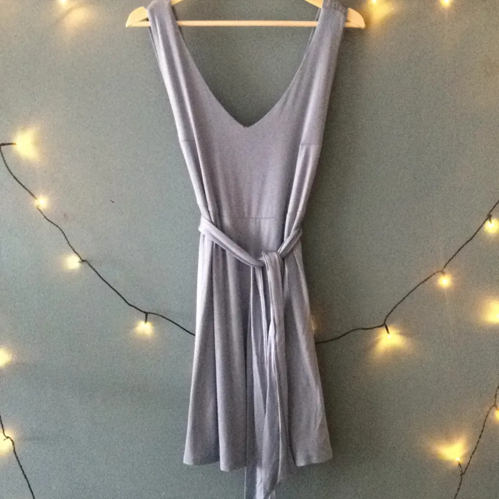 Lulu's periwinkle blue wrap dress, with double straps and low back! Really pretty on, very minimal signs of use. Msg for more info on the item, payment or shipping! . Klänningar.