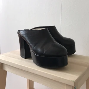  - Platåskor från Carin Wester. Frakten är fri! Svisch! 