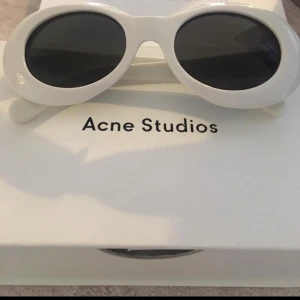  - Acne mustang glasses original pris 2200