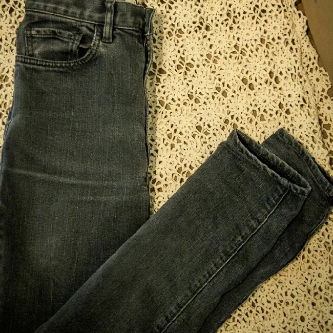 Highwaist grå jeans från Acne, strl 27/34. Frakt tillkommer. Helst swish! . Jeans & Byxor.
