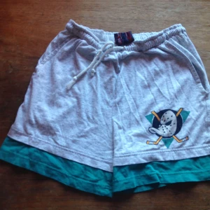  - Snygga retro-shorts i skönt bomull 