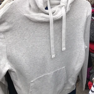  - Mysiga tjocktröjor 50kr styck