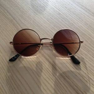  - Superfina runda solglasögon ! Varma toner 