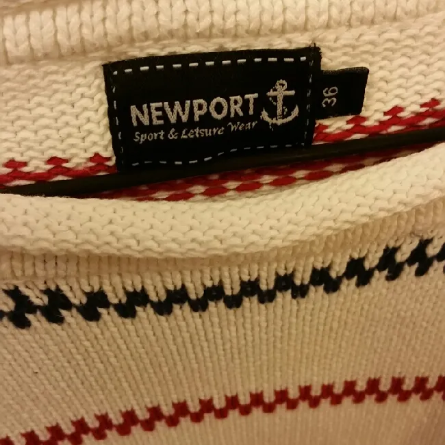 Pippi tröja från Newport, fin kvalité. Stickat.