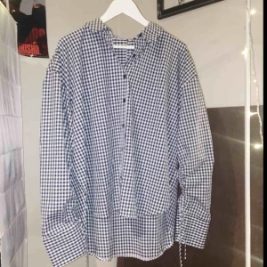  - Jättefin oversize skjorta från Forever 21💕 oanvänd! Frakt 36kr 