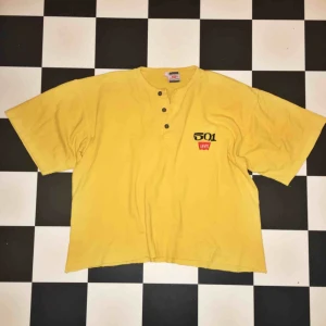  - Avklippt Levis-tröja! Storlek xxl. Supersnygg instoppas i jeans ✨ Frakt inkluderat i pris