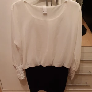  - Storlek M väldigt bra skick använd några gånger 