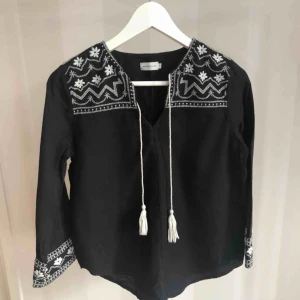  - Blus från Lager157✨ Köparen står för frakt📦