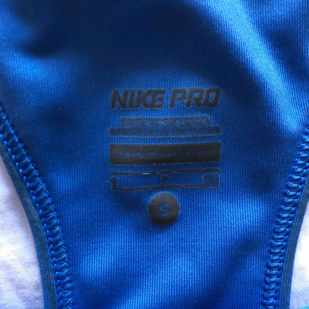 Sport-bh från Nike, ‼️gratis frakt‼️. Hoodies.